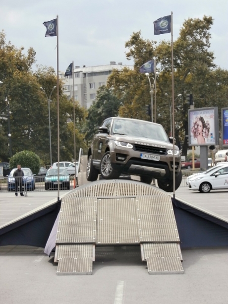 Land Rover Experience: Два дни офроуд адреналин в центъра на Варна