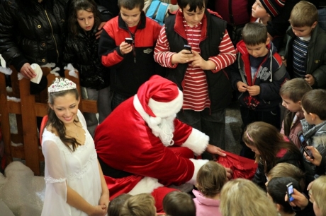 Santa Claus arrival in Mall Varna