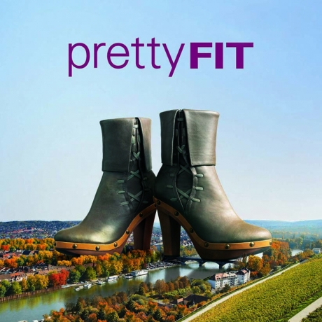 PrettyFIT - нова марка модели дамски обувки и чанти в Мол Варна