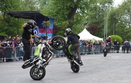 Spring Moto Fest 2016: Palm Sunday with lots of rain outside and lots of entertainment in Mall Varna