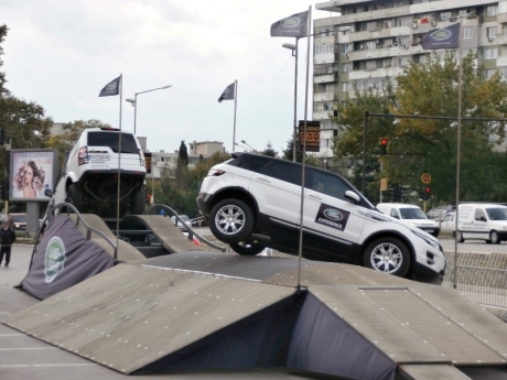 Лукс, адреналин и тест-драйв на Jaguar и Land Rover