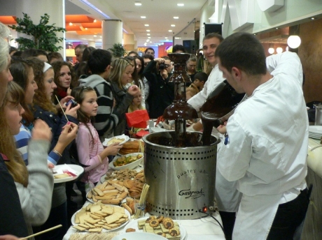 30 kg of chocolate were used to make chocolates and a chocolate fountain in Mall Varna